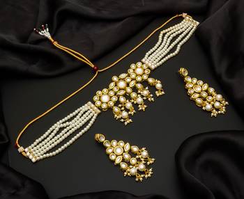 multicolor Traditinal Gold Plated Alloy Necklace 1