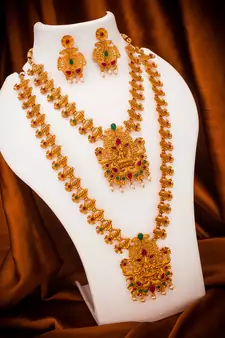 multicolor Traditinal Gold Plated Alloy Necklace