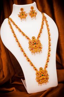 multicolor Traditinal Gold Plated Alloy Necklace