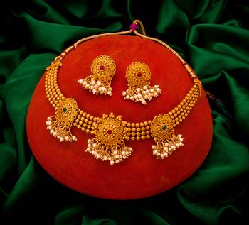 multicolor Traditinal Gold Plated Alloy Necklace 1