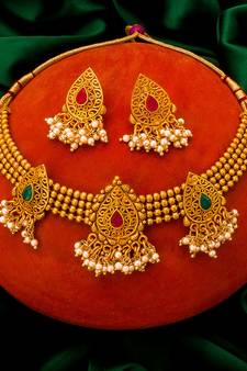 multicolor Traditinal Gold Plated Alloy Necklace