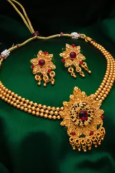 multicolor Traditinal Gold Plated Alloy Necklace