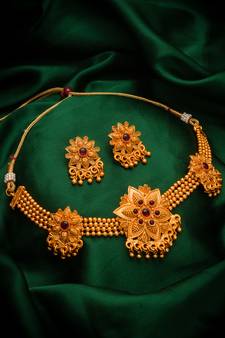 multicolor Traditinal Gold Plated Alloy Necklace