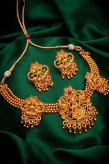 multicolor Traditinal Gold Plated Alloy Necklace