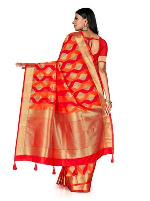 Red Woven Silk Blend Saree With Blouse 2