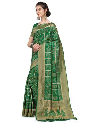 Green woven silk blend saree with blouse 3