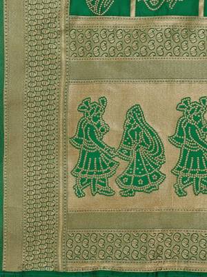 Green woven silk blend saree with blouse 4