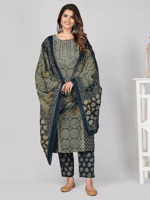 Vbuyz Women's Black Embroidered Cotton Straight Stitched Kurta Pant With Dupatta 2