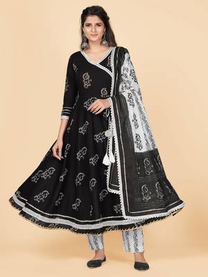 Vbuyz Women's Black Embroidered Cotton Anarkali Stitched Kurta Pant With Dupatta 2