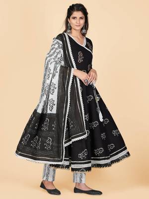 Vbuyz Women's Black Embroidered Cotton Anarkali Stitched Kurta Pant With Dupatta 4