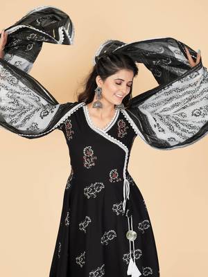 Vbuyz Women's Black Embroidered Cotton Anarkali Stitched Kurta Pant With Dupatta 6