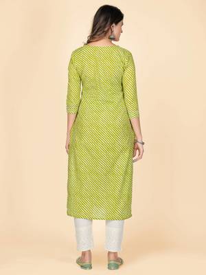 Vbuyz Women's Parrot Green Gota Patti Work Cotton Straight Stitched Kurta 3