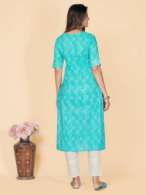 Vbuyz Women's Sky Blue Embroidered Work Cotton Straight Stitched Kurta 3