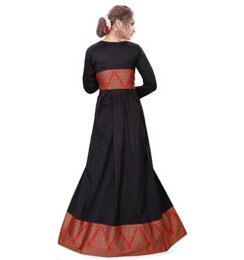 Black plain rayon kurtas-and-kurtis 4