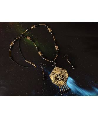 Gold metallic Brass   Necklace   pair of earrings & free gift 1