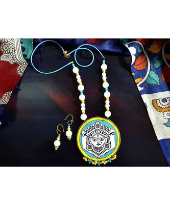 Multicolor metallic Brass   Necklace   pair of earrings & free gift 1