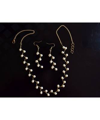 White pearl Brass   Necklace   pair of earrings & free gift 1