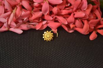 Allure Charming designer gold diamond nose ring or nose pin 3