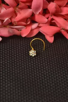Gold Sizzling Graceful Designer Nosepins Diamond nose ring or Nose Pin