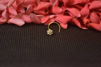 Gold Sizzling Graceful Designer Nosepins Diamond nose ring or Nose Pin 4