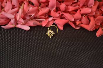 Sizzling Graceful Designer Nosepins Gold Diamond nose ring or Nose Pin 2