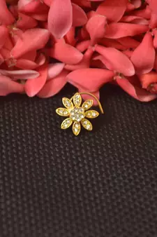 Gold Sizzling Graceful Designer Nosepins Diamond nose ring or Nose Pin