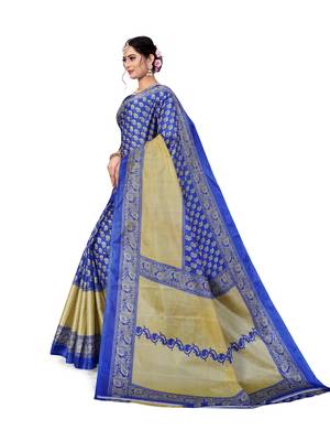 Blue printed taffeta saree with blouse 5