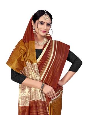 Cream printed taffeta saree with blouse 4