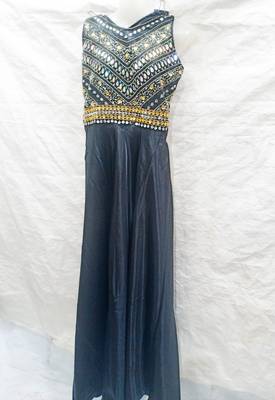 Grey embroidered georgette farasha 1