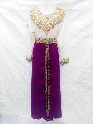 Off-white embroidered georgette fustan 1