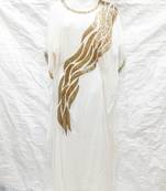 Off-white embroidered georgette fustan