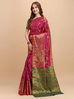 Pink woven jacquard saree with blouse 3