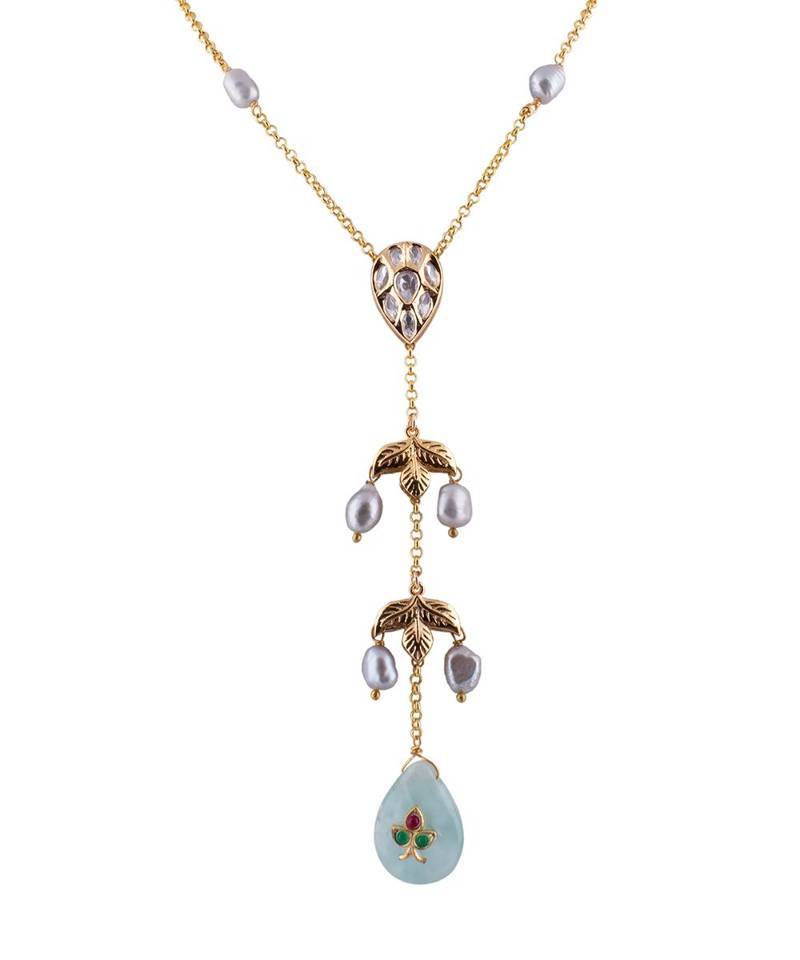 Elegant Gold and Green Necklace