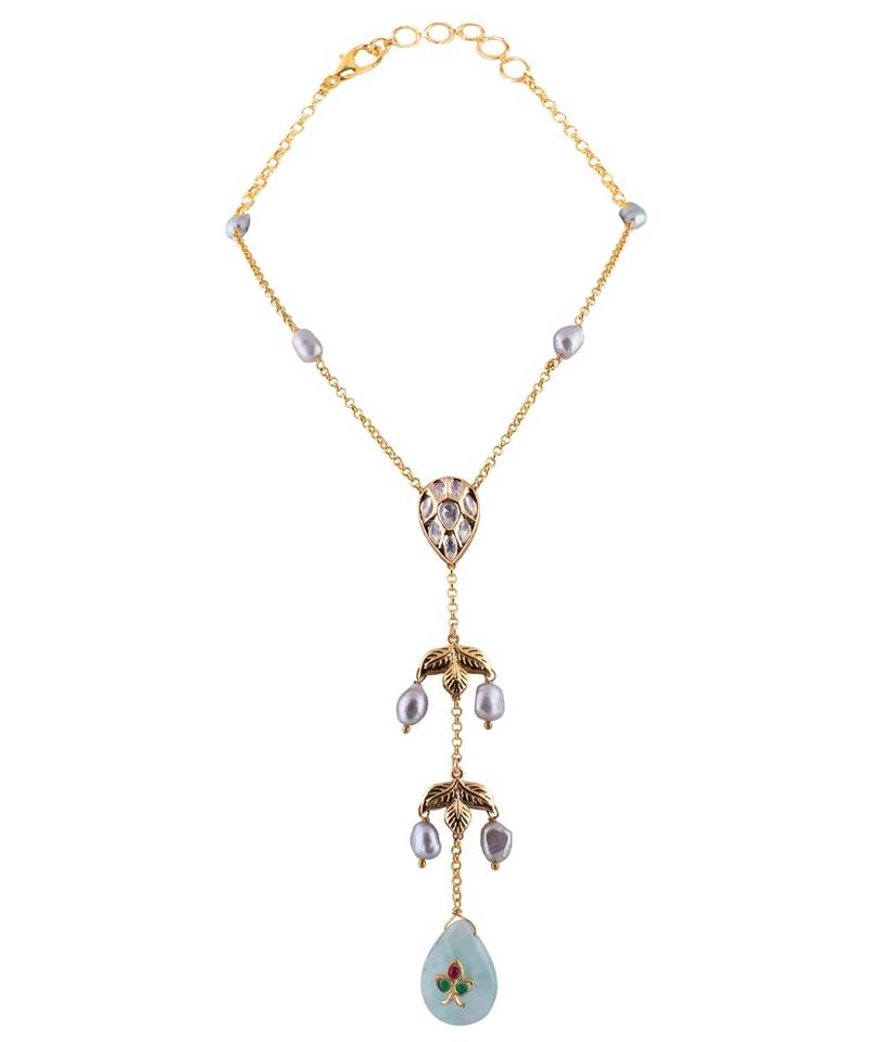 Elegant Gold and Green Necklace