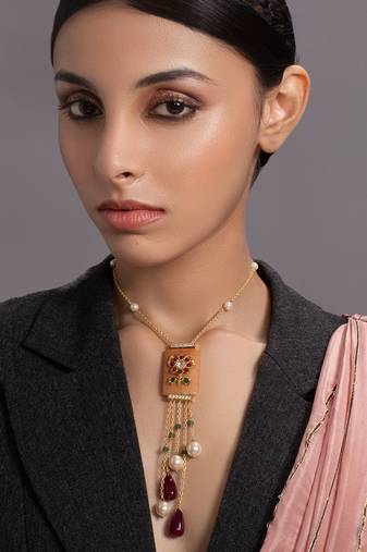 Beautful Gold and Orange Necklace