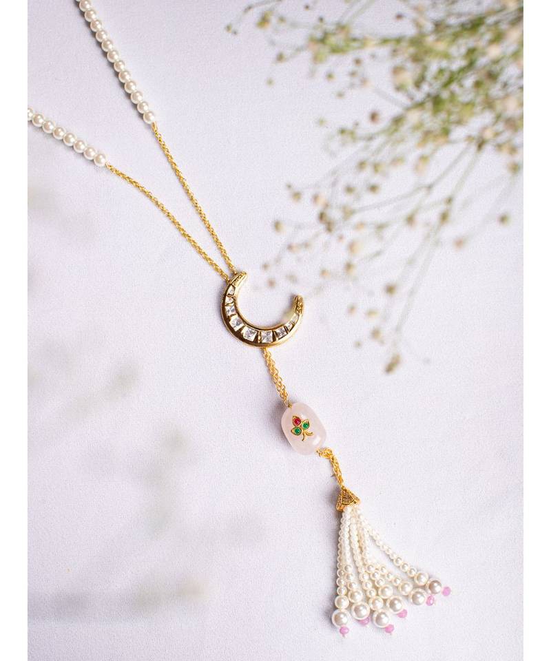 Stunning Gold and White Necklace