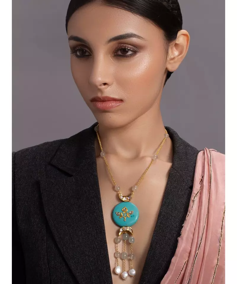 Elegant Turquoise and Gold Necklace