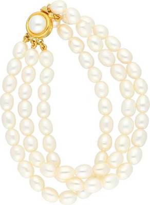 White pearl bracelets 1