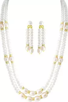 White pearl necklaces