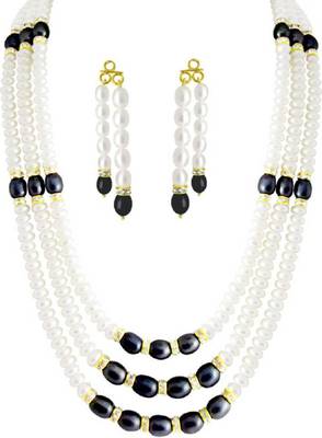 White pearl necklaces 1