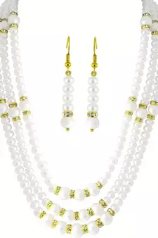 White pearl necklaces