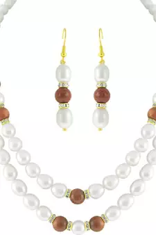 White pearl necklaces
