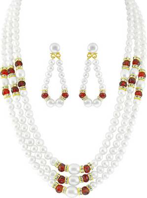 White pearl necklaces 1