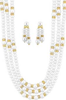 White pearl necklaces