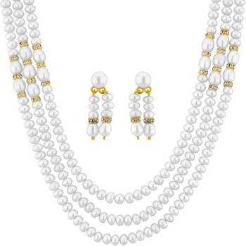 White pearl necklaces 1