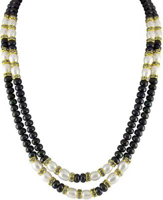 White pearl necklaces 1