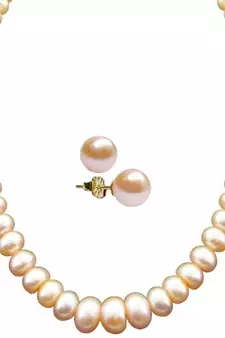 Pink pearl necklaces