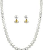 White pearl necklaces