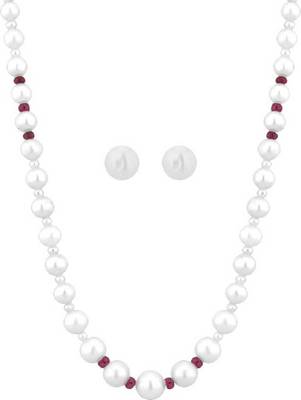 White pearl necklaces 1