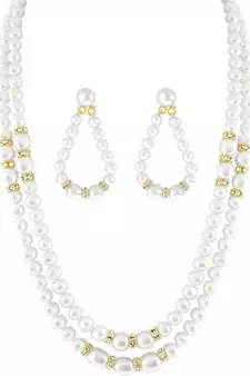 White pearl necklaces